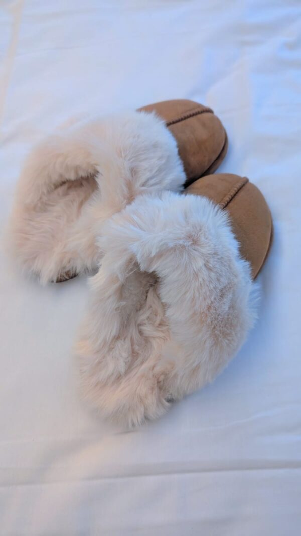 mules pantoufles dupe ugg slippers couleur rose poudré