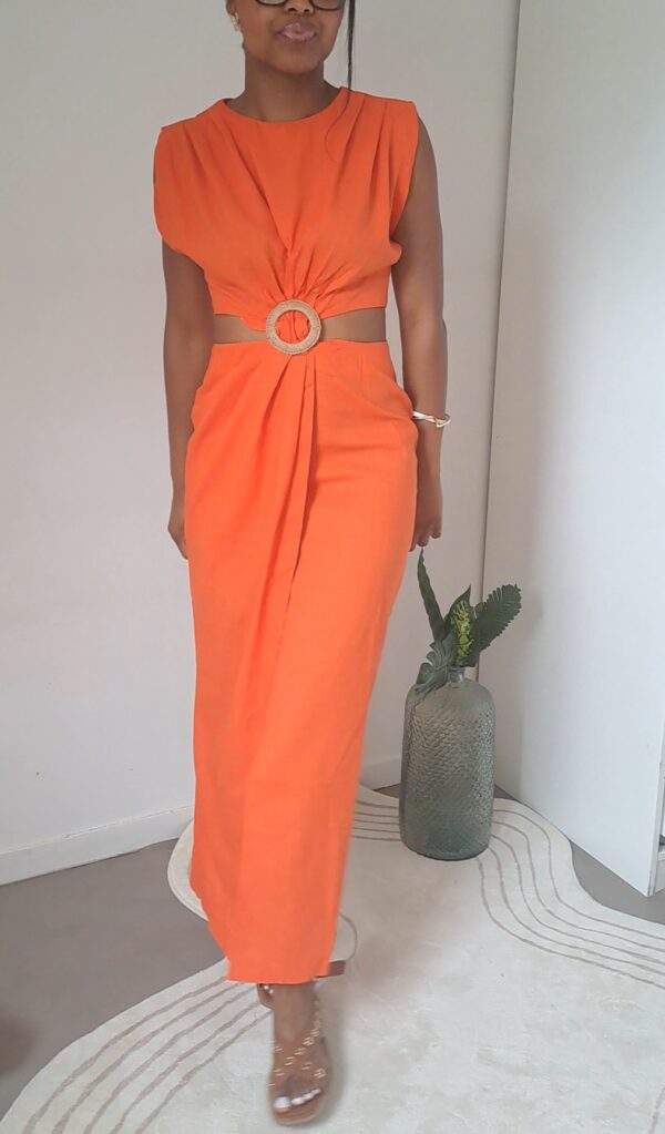 robe longue en lin couleur orange découpée sur les côtes boutique en ligne rose carmel