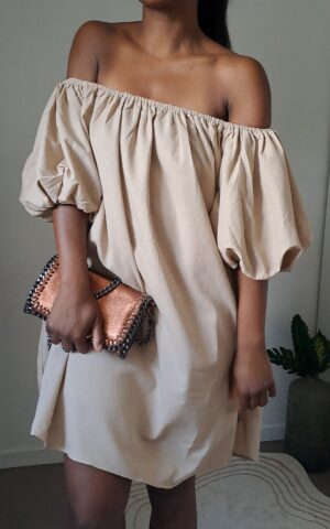 Robe oversize épaules dénudées