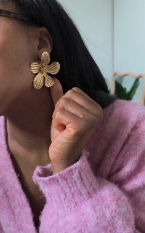 boucles d'oreilles doré en acier inoxydable motif fleur pétales arrondies boutique en ligne rose carmel