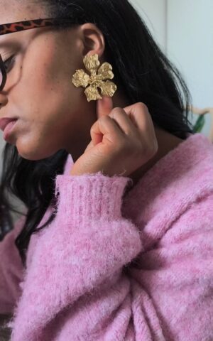 boucles d'oreilles doré en acier inoxydable motif fleur pétales carrées boutique en ligne rose carmel