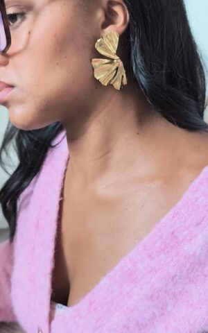 boucles d'oreilles doré en acier inoxydable forme pétales boutique en ligne rose carmel