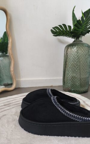 mules à plateforme couleur noir suedine boutique rose carmel