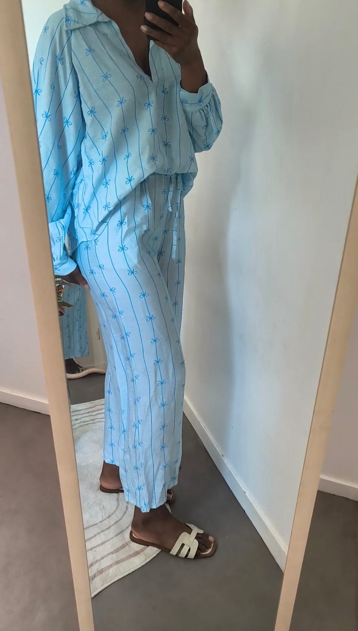 Ensemble pantalon fluide 7/8 bleu - allure légère – Image 2