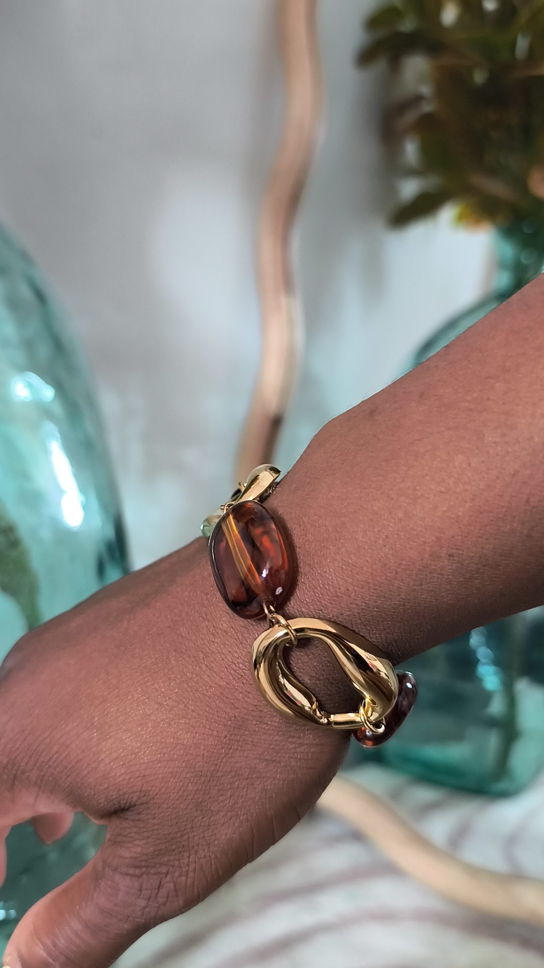 Bracelet doré - Féminin et solaire – Image 4