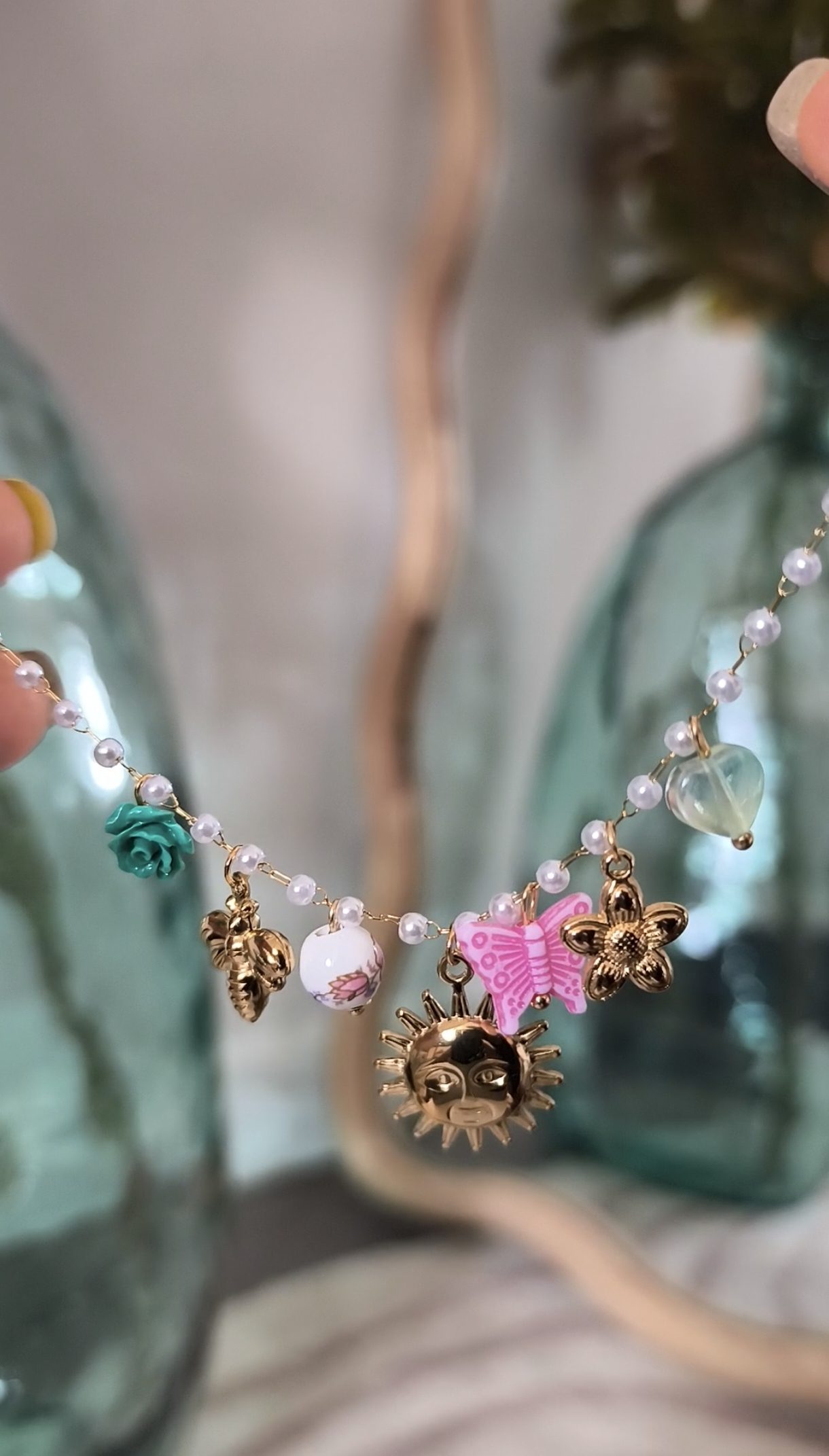 Bracelet doré avec charms - Féminin et solaire – Image 2