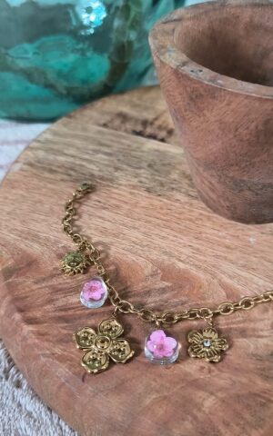 Bracelet doré avec Charms - Féminin et solaire
